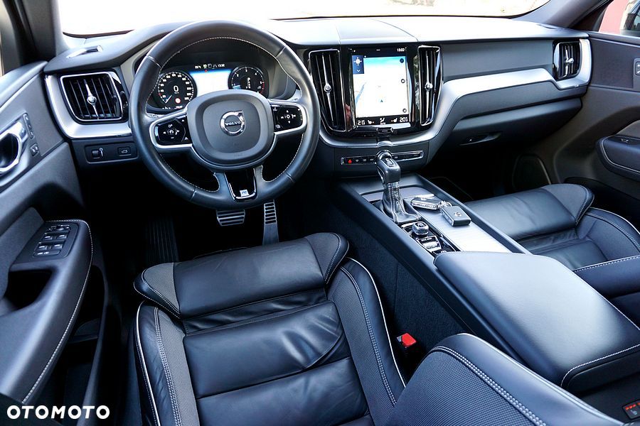 Volvo XC 60 D4 Geartronic RDesign - 24