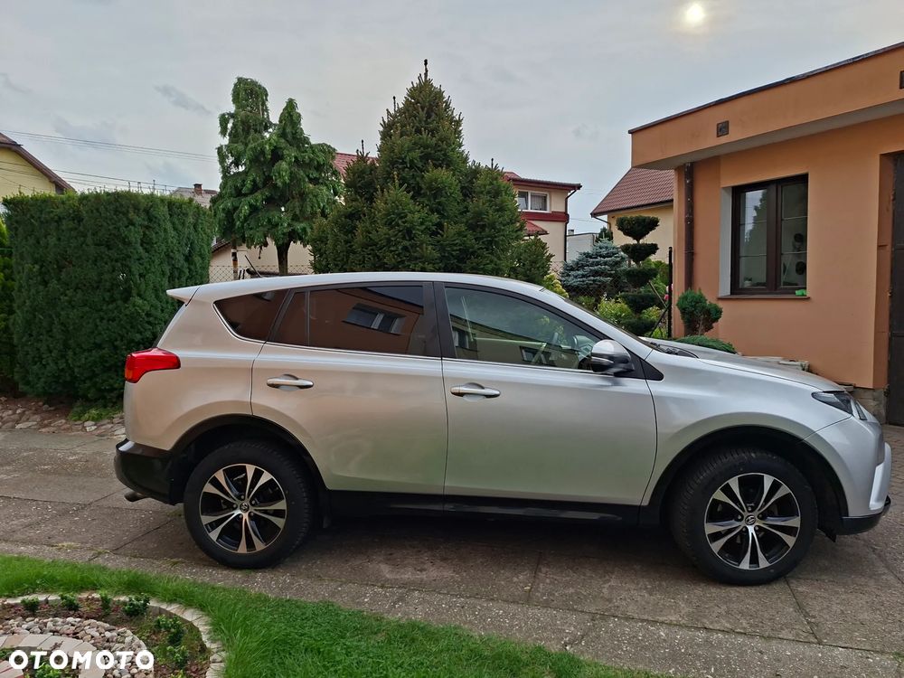Toyota RAV4 2.0 D-4D Active 4x2 - 7