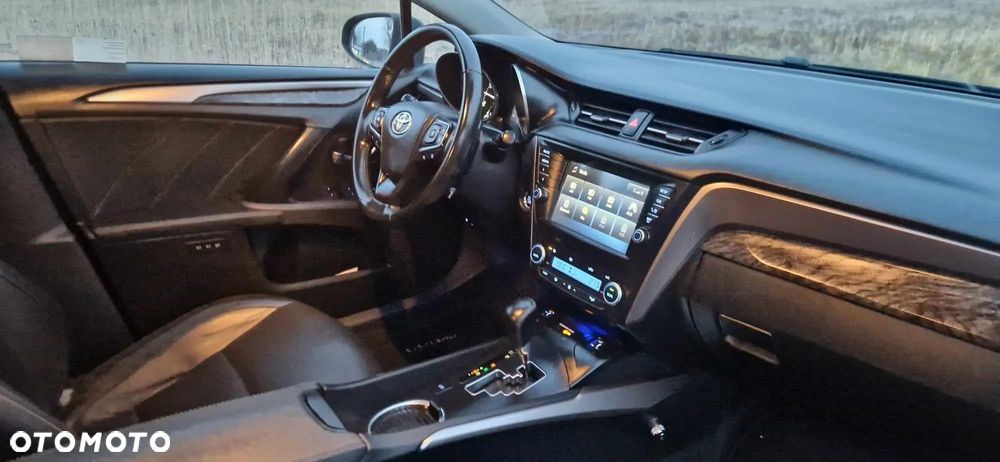 Toyota Avensis 2.0 Prestige MS - 11