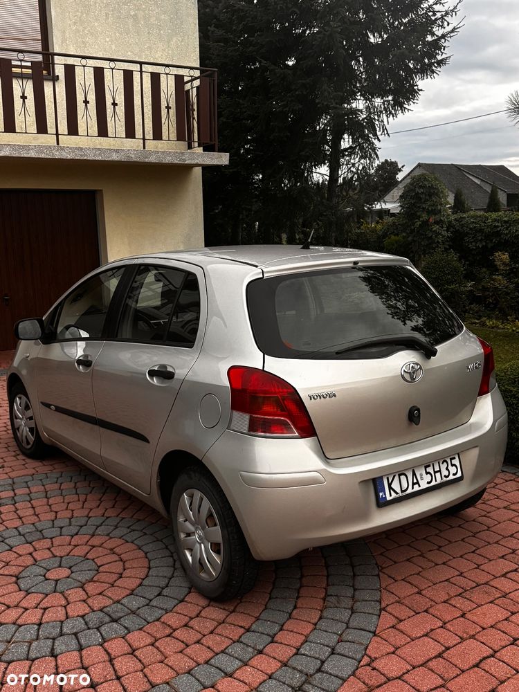 Toyota Yaris 1.0 Luna - 4