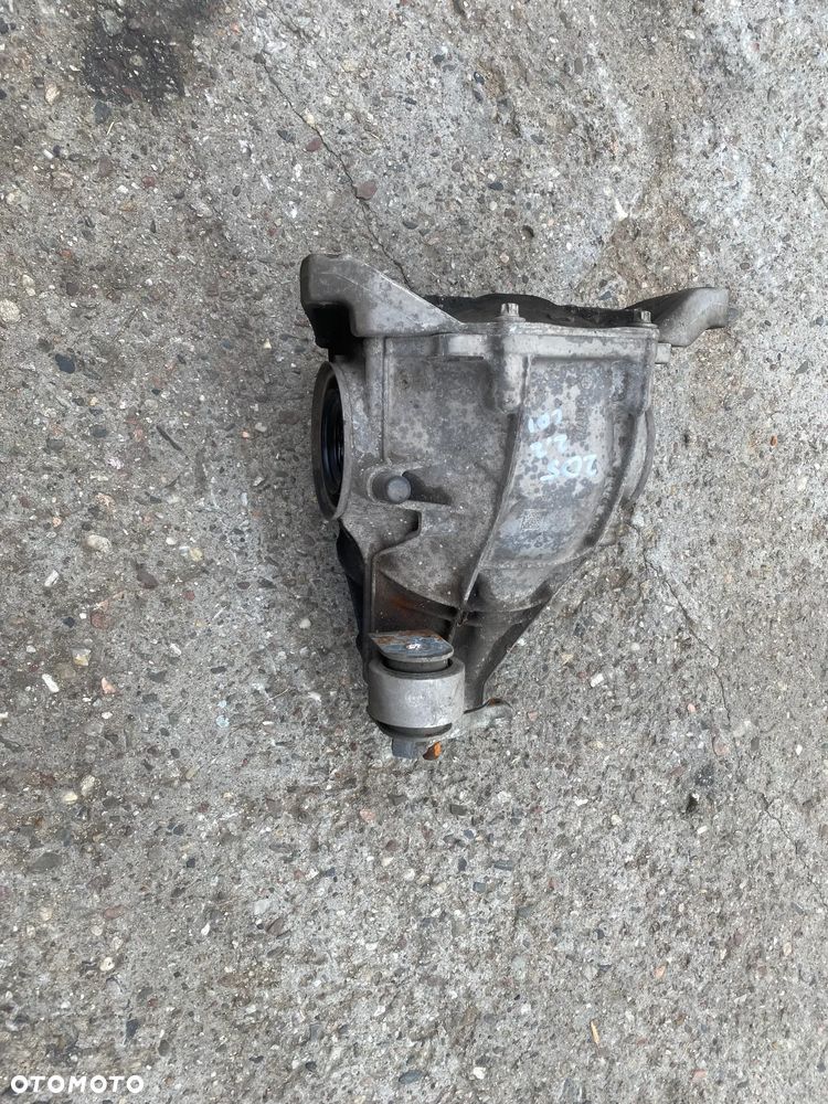 MERCEDES 205 TYNY MOST 2,2 cdi - 2