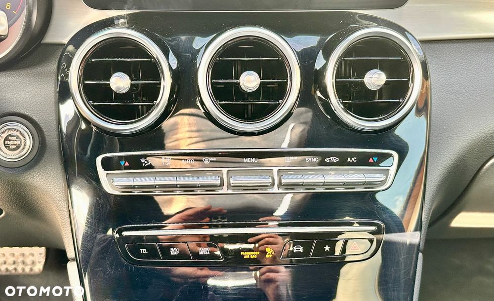 Mercedes-Benz GLC - 21