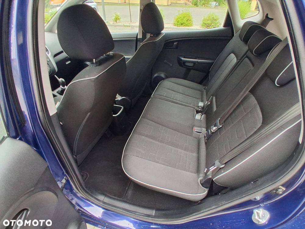 Kia Venga 1.4 CVVT Vision - 11
