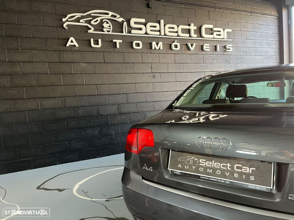 Audi A4 2.0 TDI S-line - 24