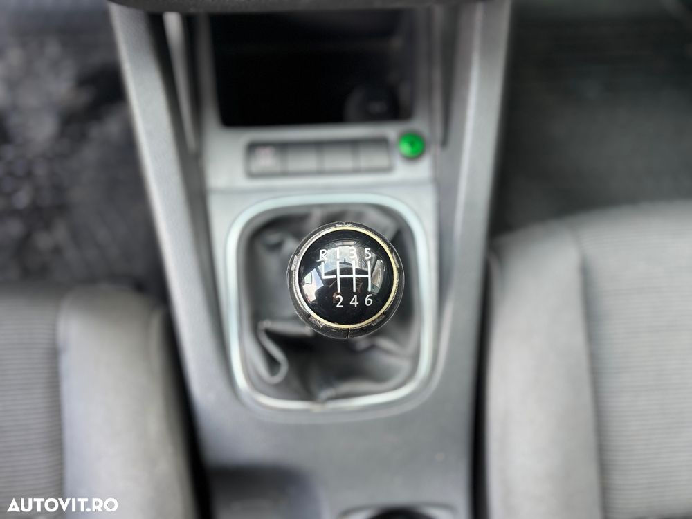 Volkswagen Golf 1.9 TDI Sportline - 11