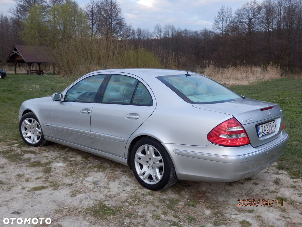 Mercedes-Benz Klasa E 320 CDI Classic - 15