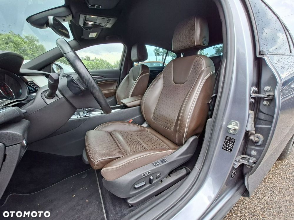 Opel Insignia 2.0 T 4x4 Exclusive S&S - 14