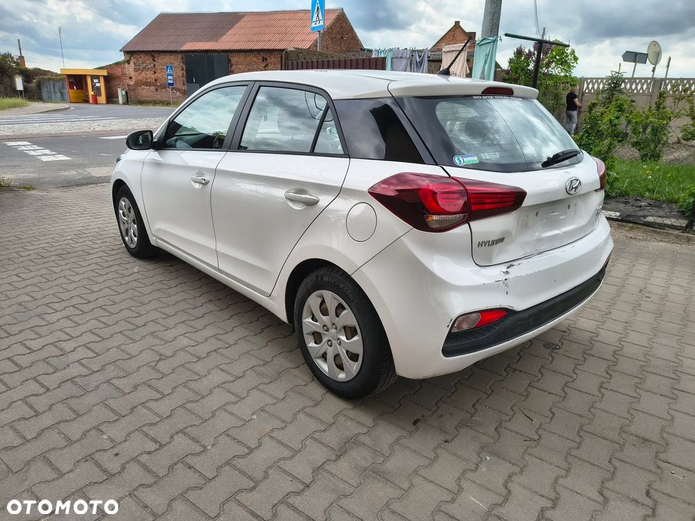 Hyundai i20 - 10