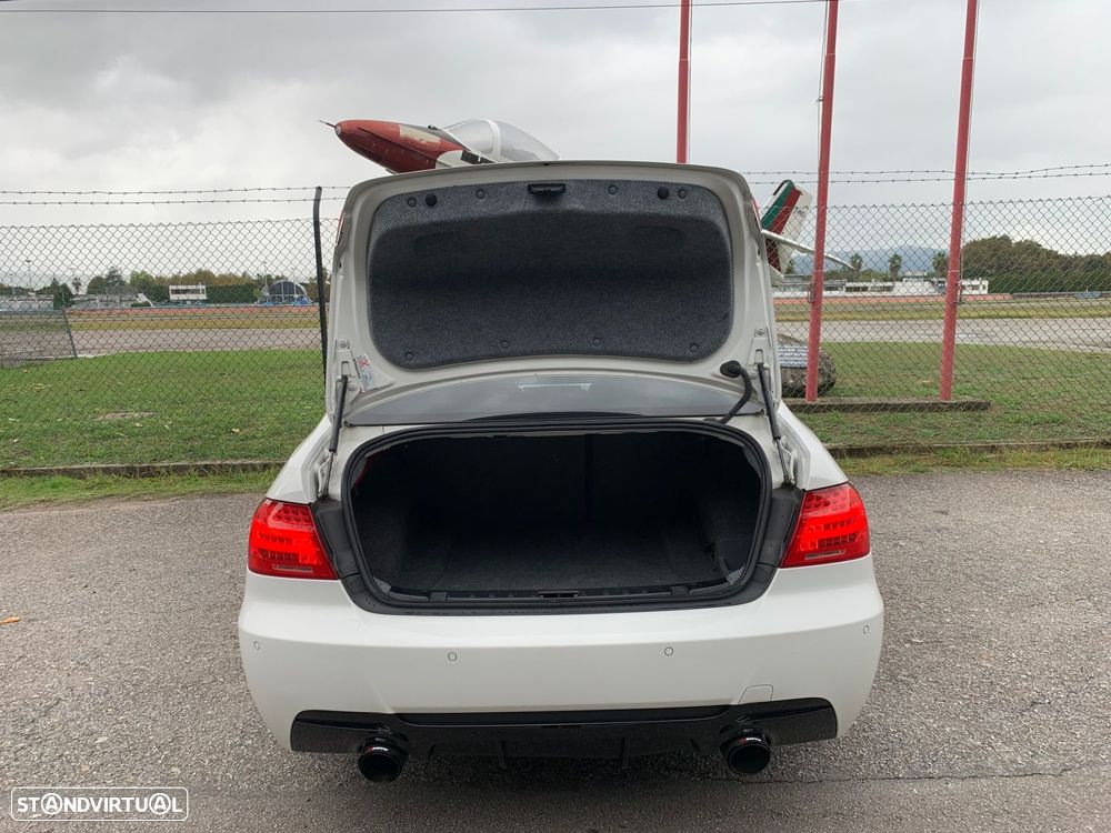 BMW 320 d Coupe Edição M - 32