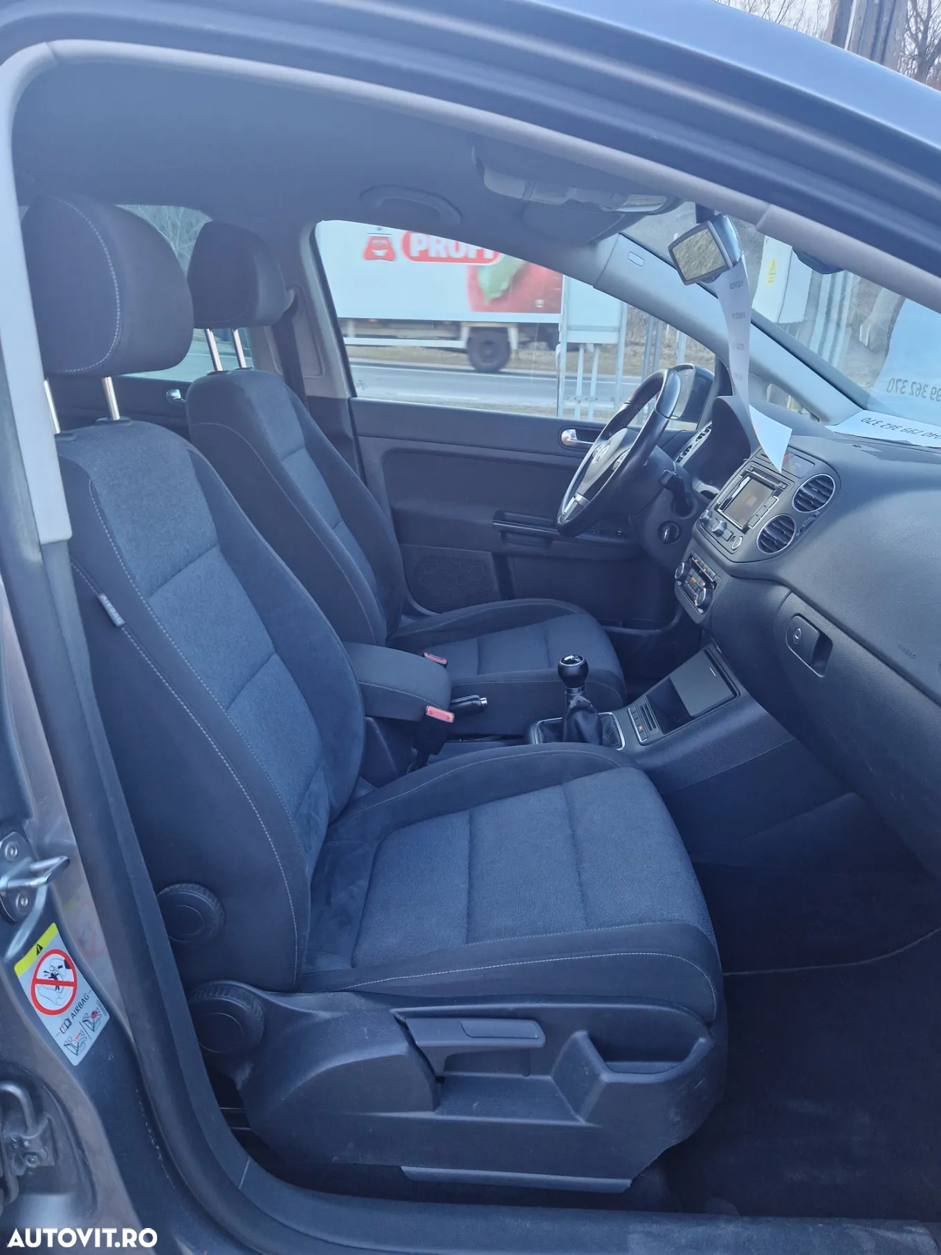 Volkswagen Golf Plus 1.6 TDI DPF Style - 8