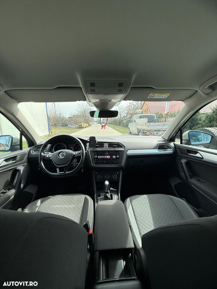 Volkswagen Tiguan - 10
