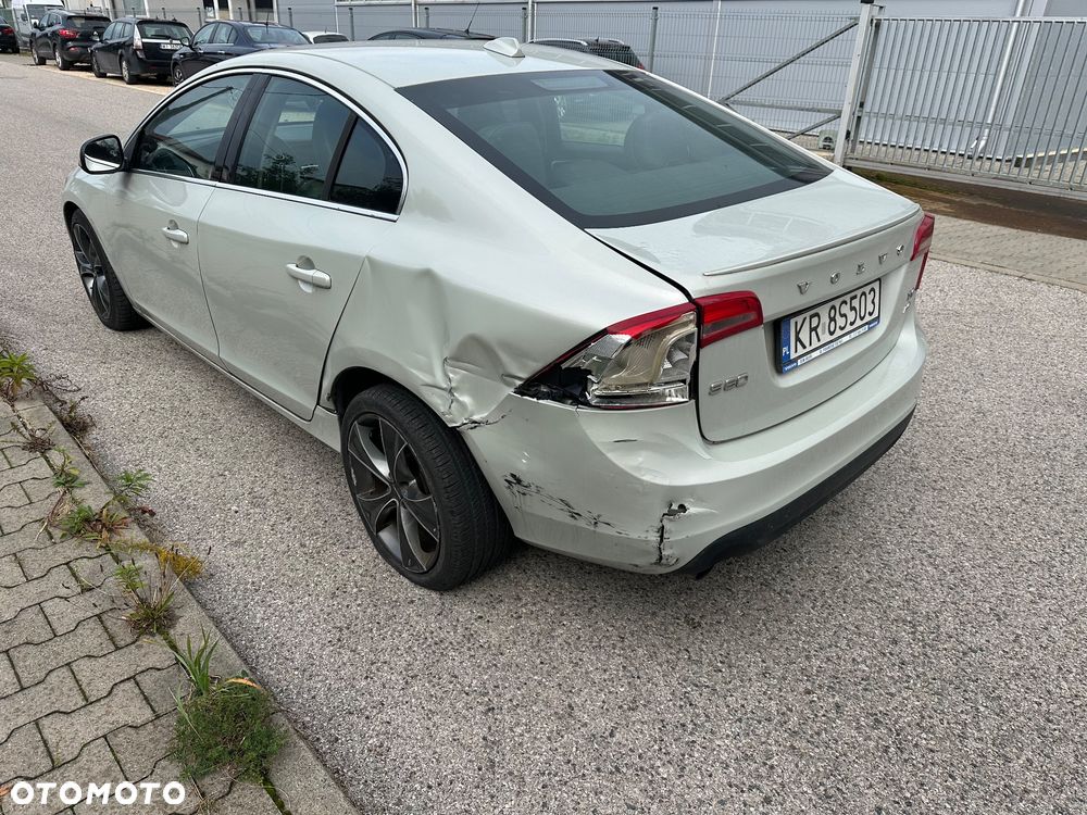 Volvo S60 2010 photo 3