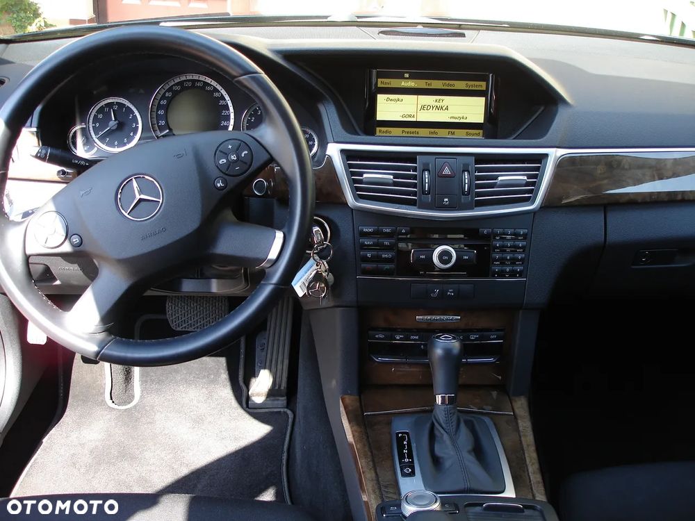 Mercedes-Benz Klasa E - 7