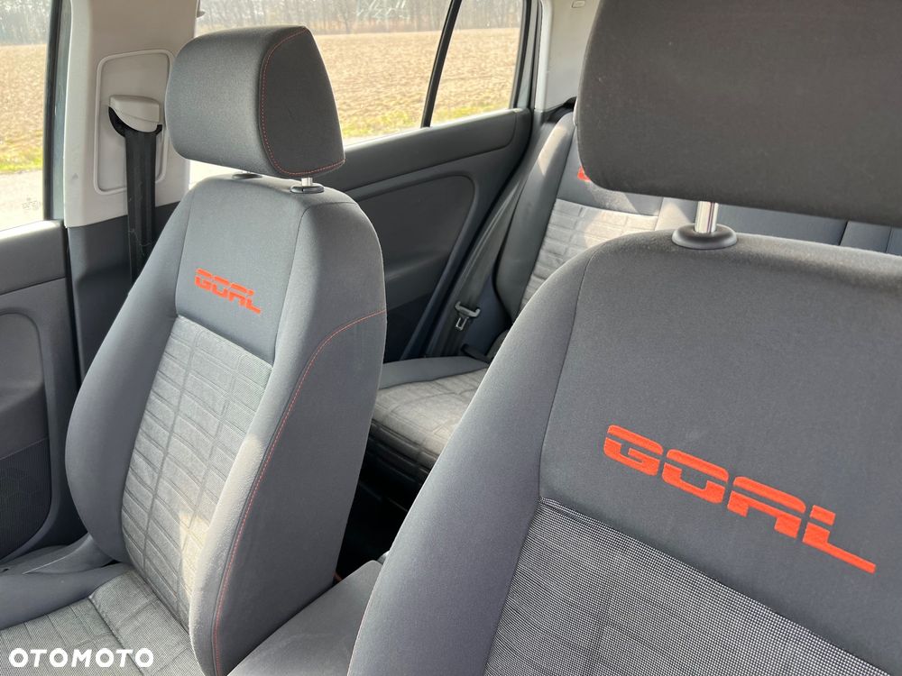 Volkswagen Golf 1.6 Goal - 11