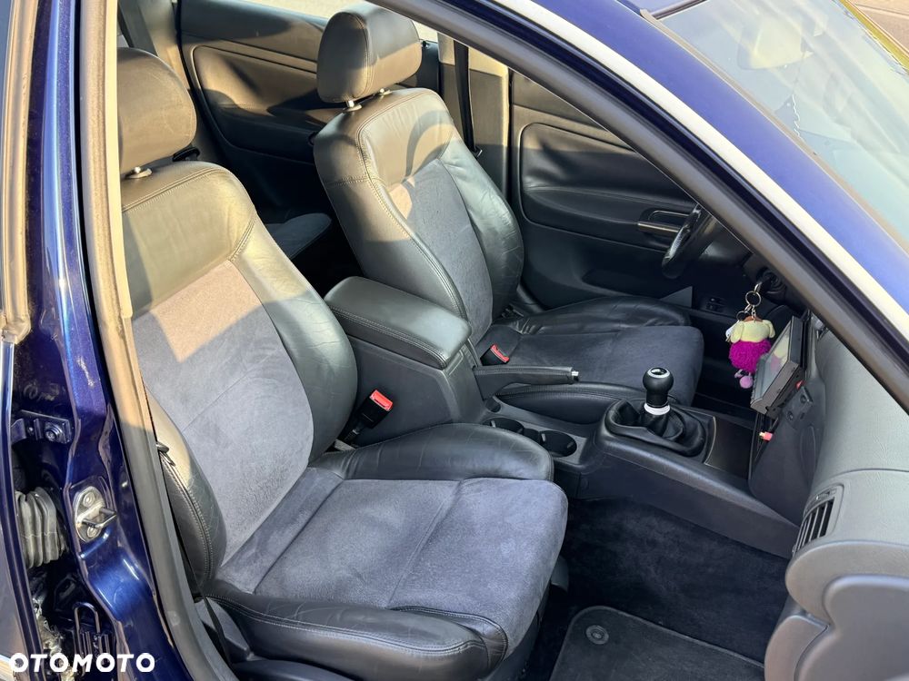 Volkswagen Passat - 9