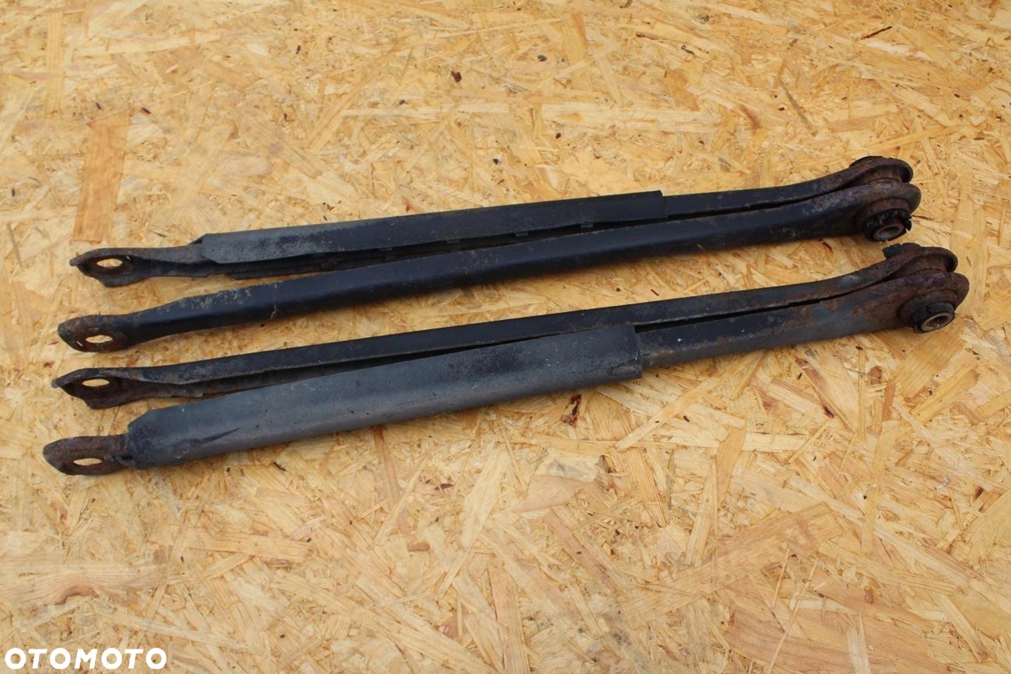 Wahacze tył BMW e36 komplet oryginalne dolne - 1