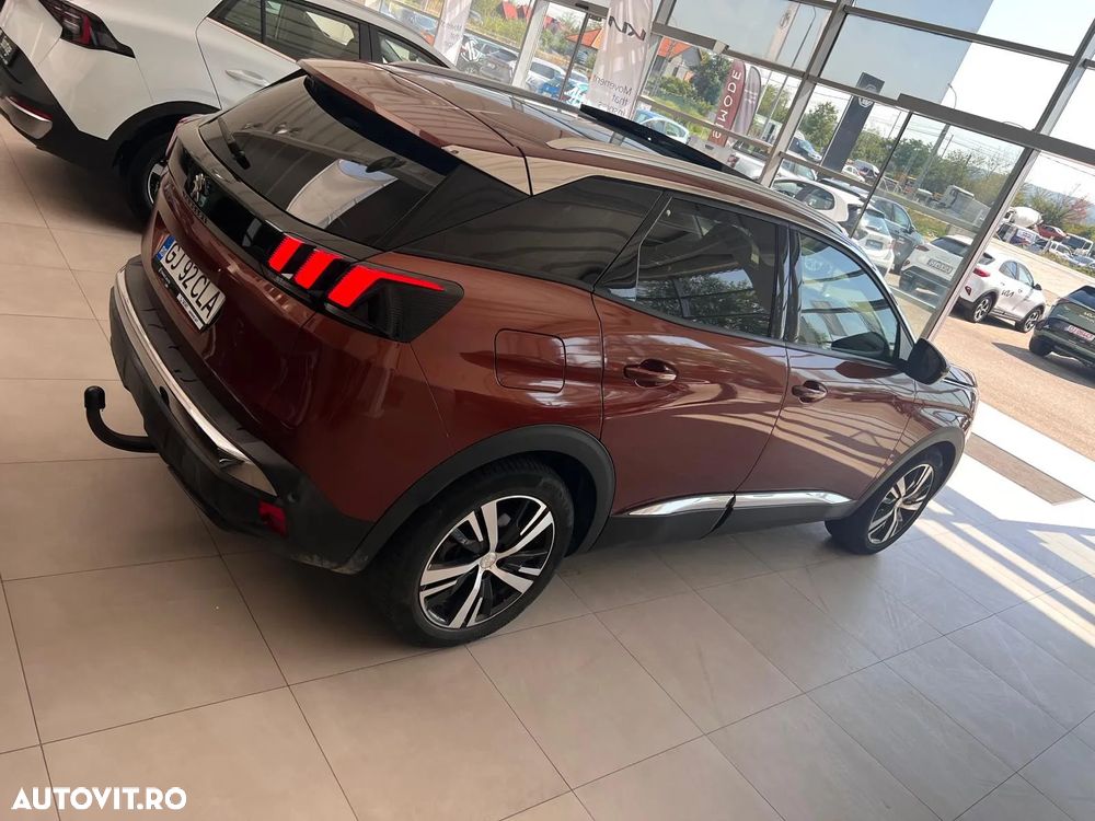 Peugeot 3008 1.6 PureTech Turbo S&S EAT8 Allure - 5
