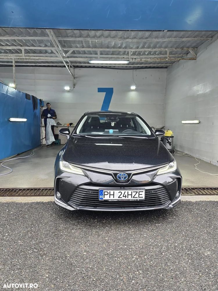 Toyota Corolla ver-1-8-hsd-business - 1