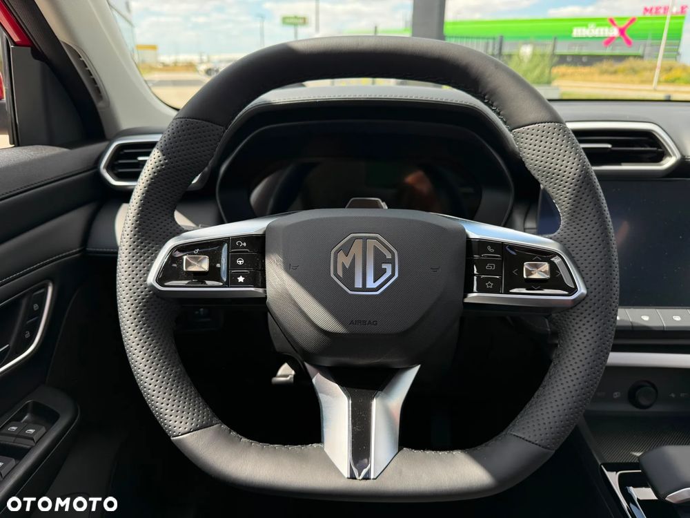 MG ZS Hybrid+ - 17