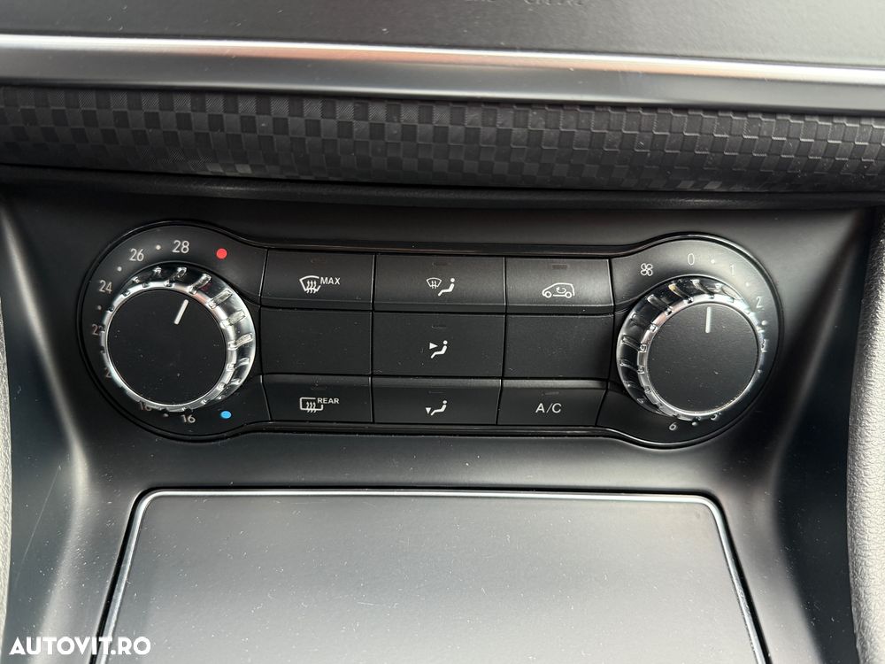 Mercedes-Benz A 200 d 7G-DCT - 12