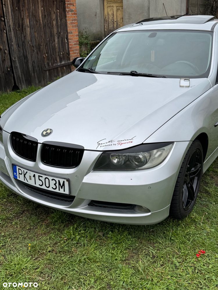 BMW Seria 3 320i - 5