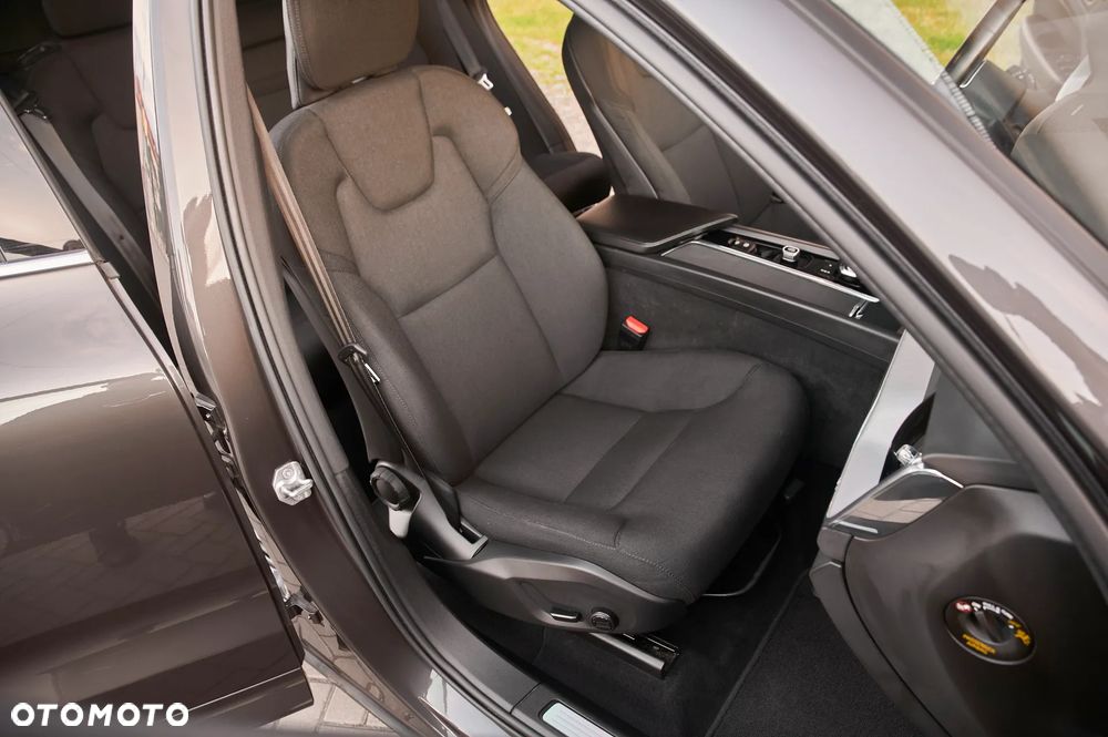 Volvo XC 60 B4 D Geartronic Momentum Pro - 23