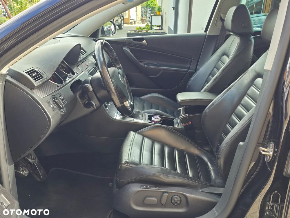 Volkswagen Passat Variant 2.0 TSI R-Line Edition Plus - 30