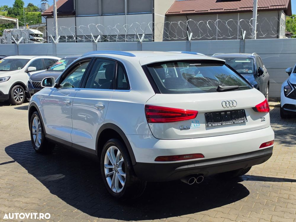 Audi Q3 2.0 TDI Quattro S-Tronic - 4