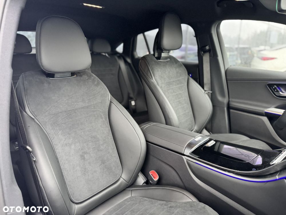 Mercedes-Benz GLC 220 d 4Matic 9G-TRONIC AMG Line Advanced - 12