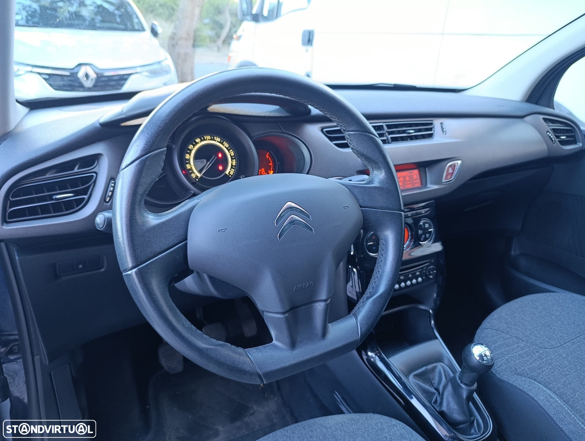 Citroën C3 1.2 PureTech Collection - 17