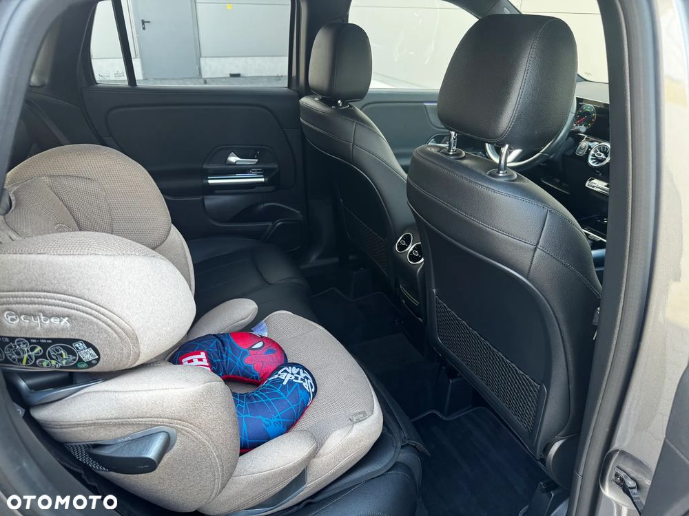 Mercedes-Benz GLA 250 8G-DCT - 18