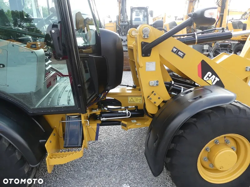 Caterpillar CAT 906M Z Niemiec / 2019r / 2668mtg / Serwisowany / - 29