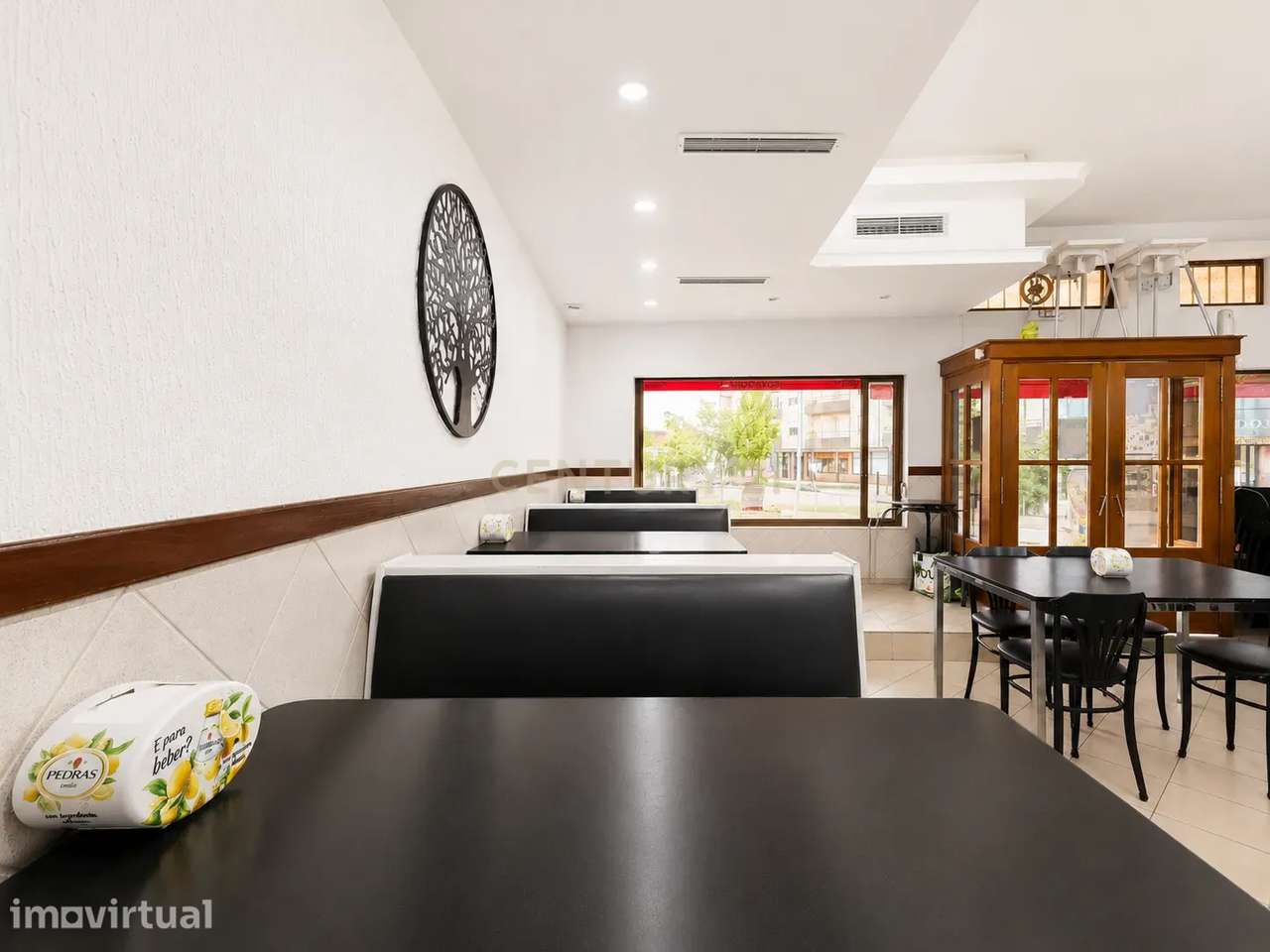 Café, para trespasse, em localização estratégica em São Mamede do Coro - Grande imagem: 4/29