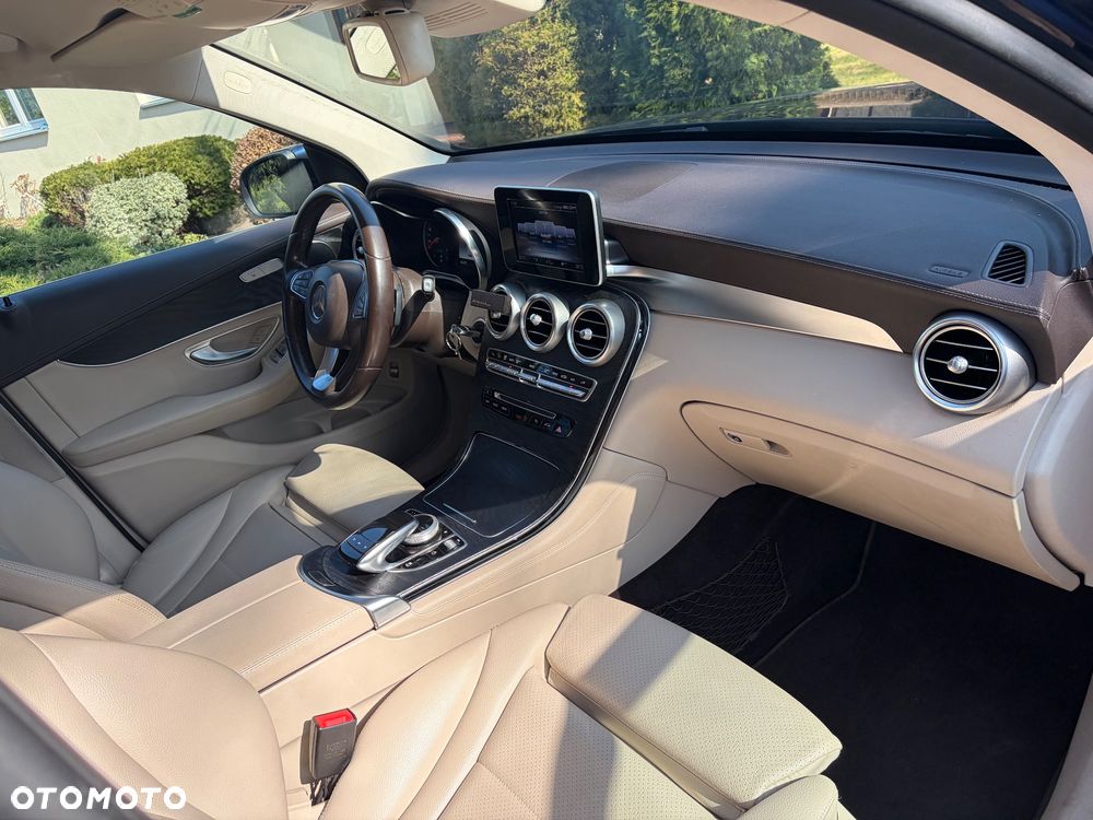 Mercedes-Benz GLC - 13