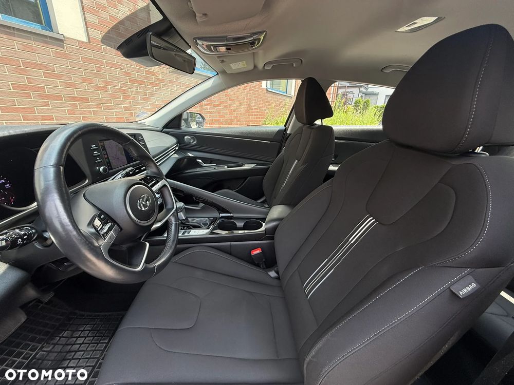 Hyundai Elantra 1.6 Smart CVT - 9