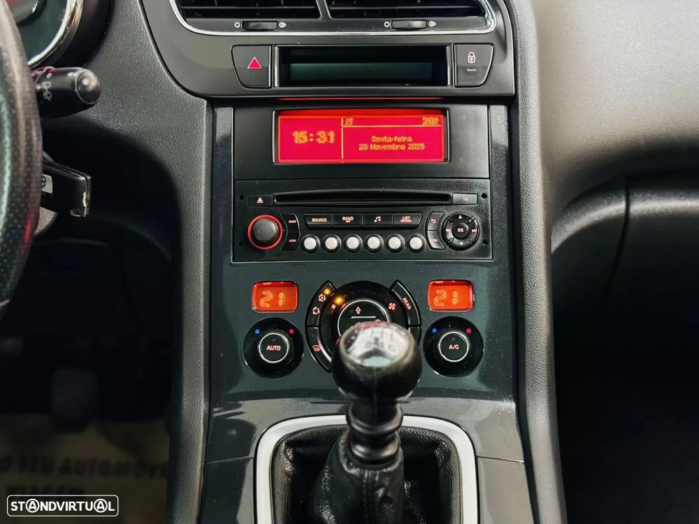 Peugeot 5008 1.6 BlueHDi Style - 30