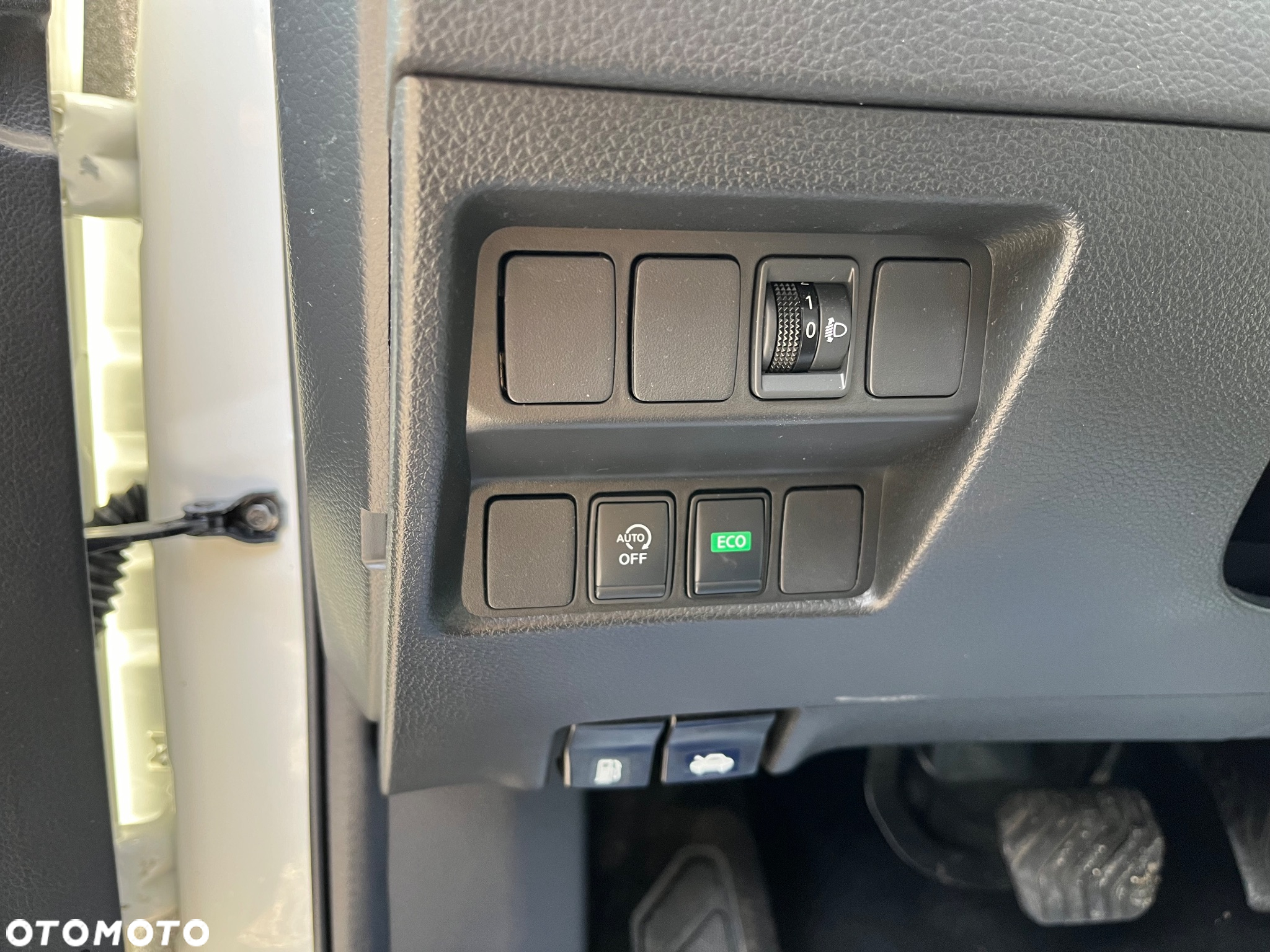 Nissan Qashqai 1.3 DIG-T N-Connecta DCT - 12