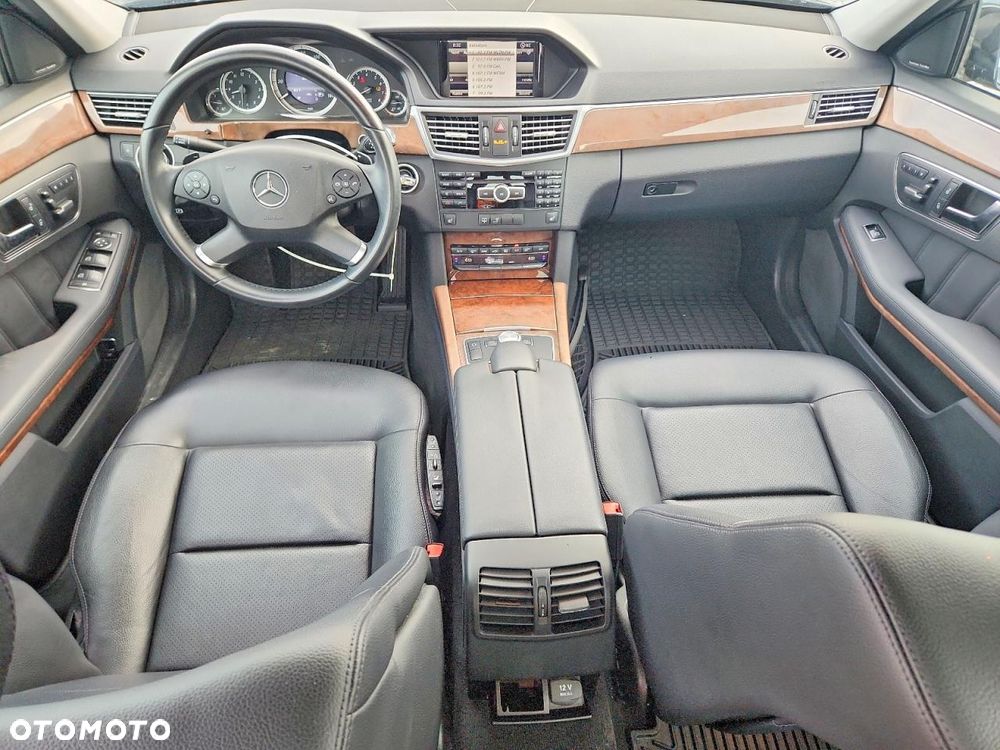 Mercedes-Benz Klasa E 350 4Matic BlueEFFICIENCY 7G-TRONIC - 8