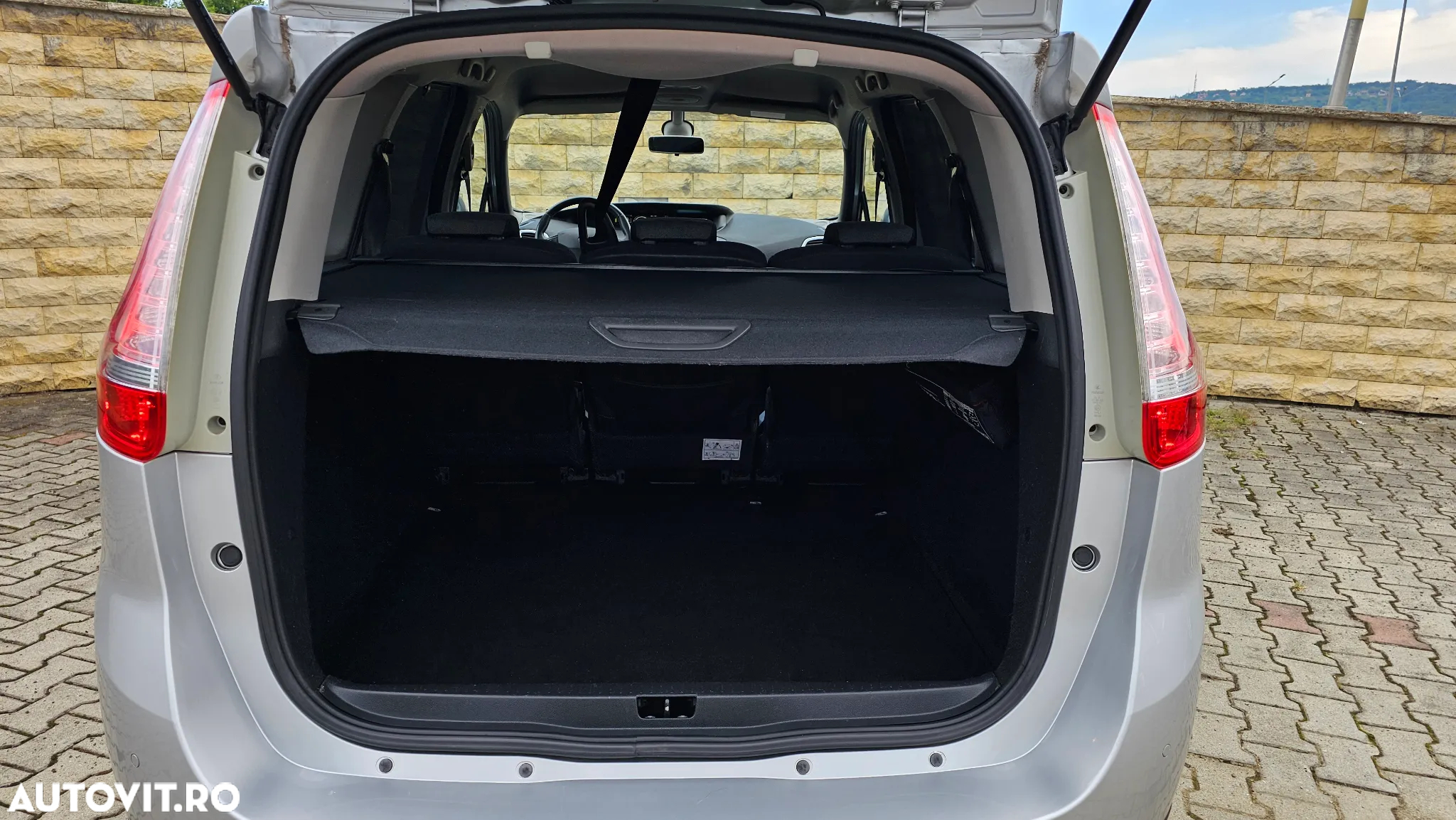 Renault Scenic ENERGY TCe 115 Dynamique - 25
