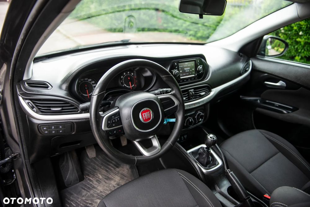 Fiat Tipo 1.4 T-Jet 16v Easy - 19