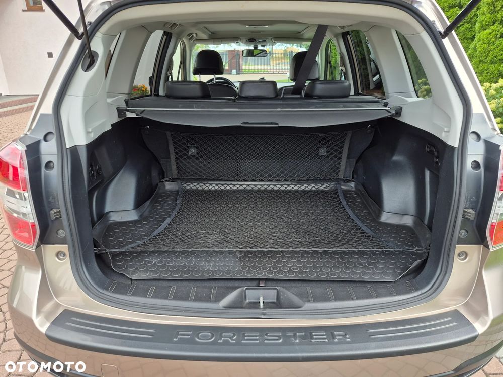 Subaru Forester 2.0XT Platinum Lineartronic - 23