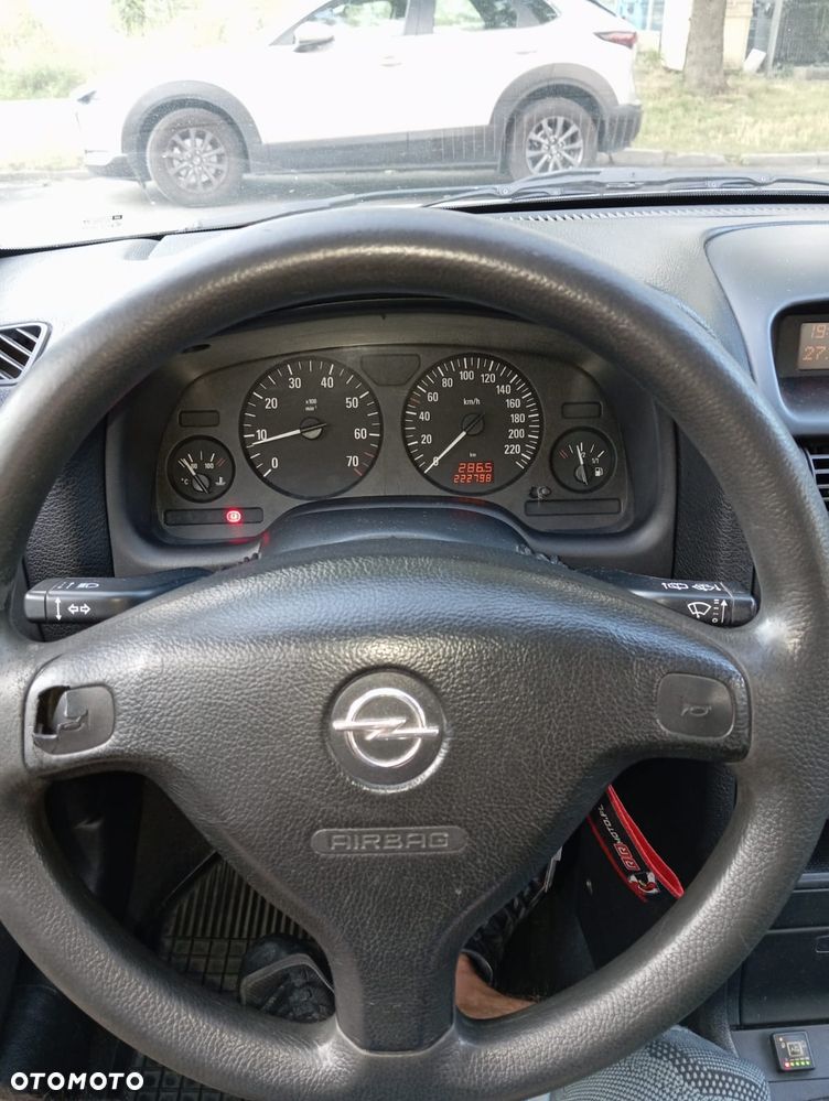 Opel Astra - 11
