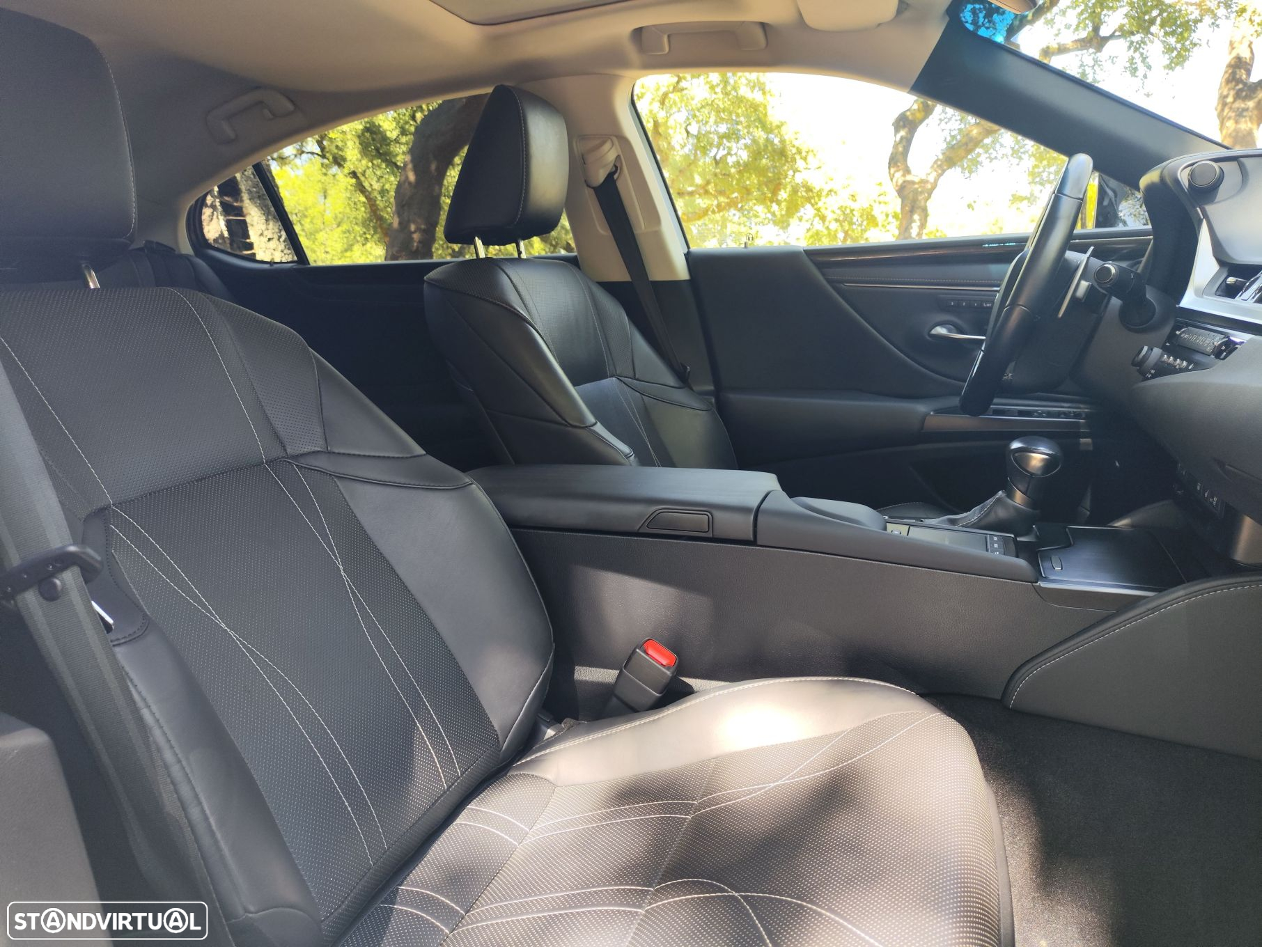 Lexus ES 300h Executive+ - 12