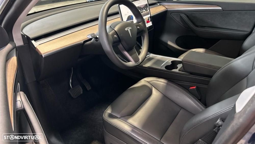 Tesla Model Y Long Range RWD - 5