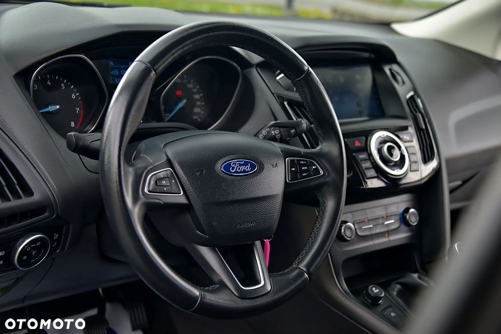 Ford Focus - 24
