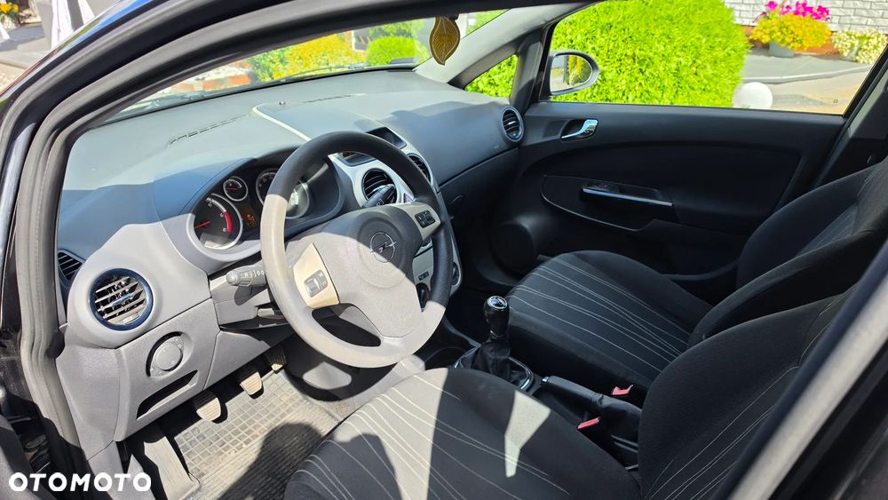 Opel Corsa 1.3 CDTI DPF - 23