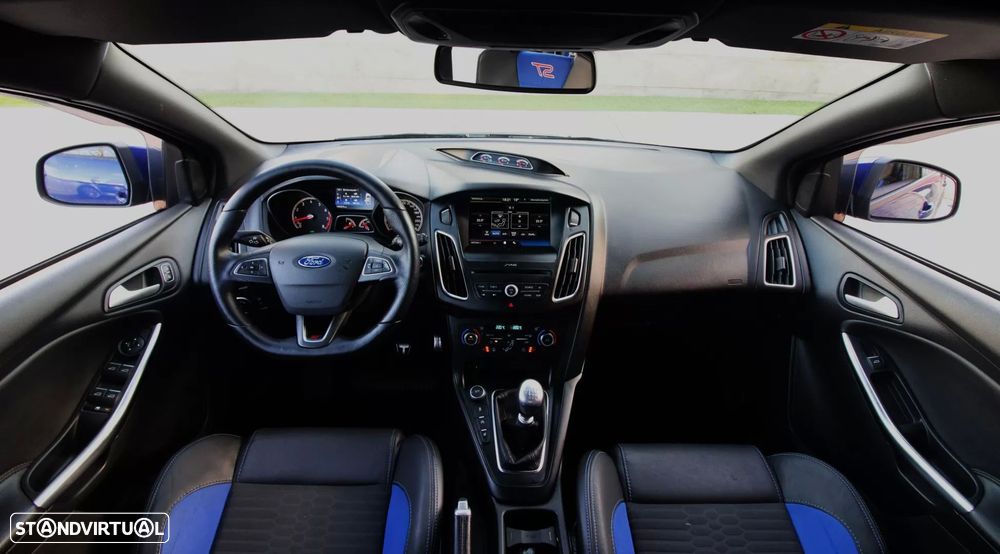 Ford Focus 2.0 EcoBoost ST - 21