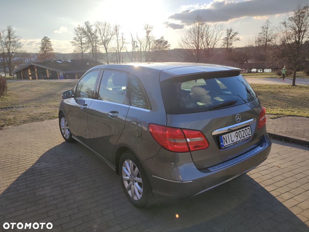 Mercedes-Benz B-Class 2013 photo 3