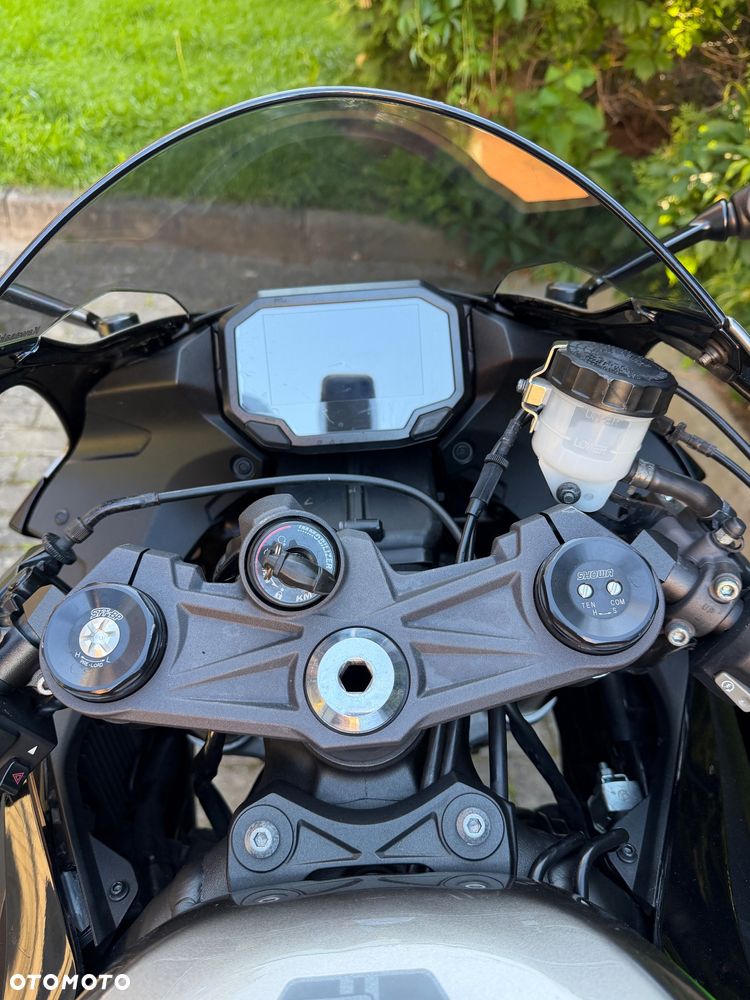 Kawasaki ZXR - 10