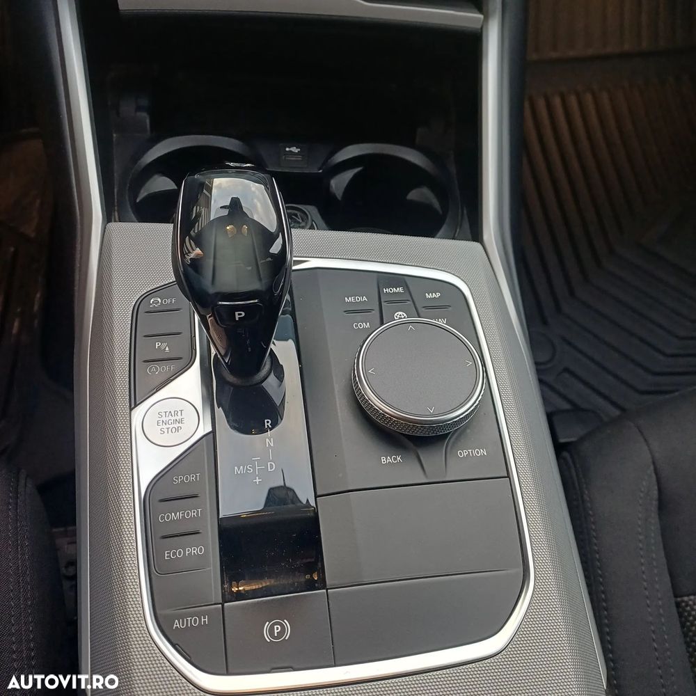BMW 3 Series 2019 — imagine 33